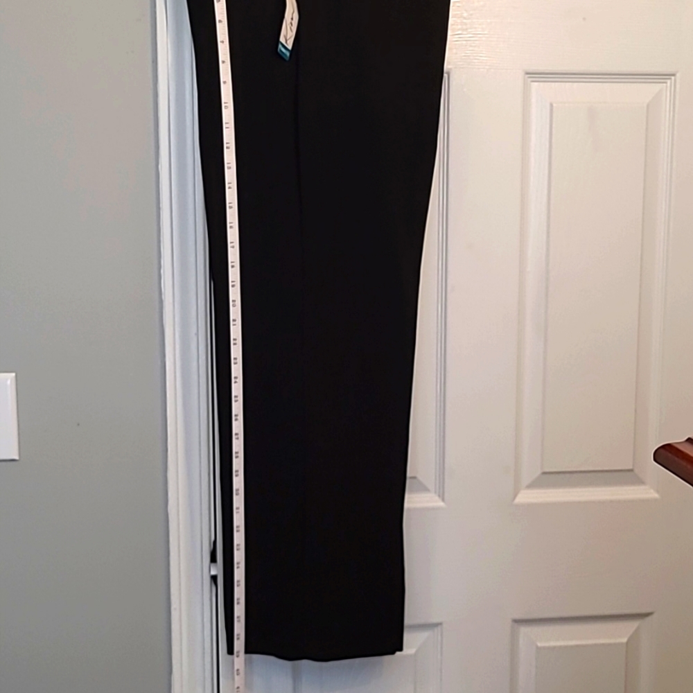 NWT Kim Roger's Modern fit pants
